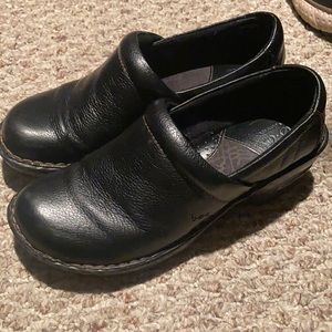 b o c Born black shoes.  Basically BNWT